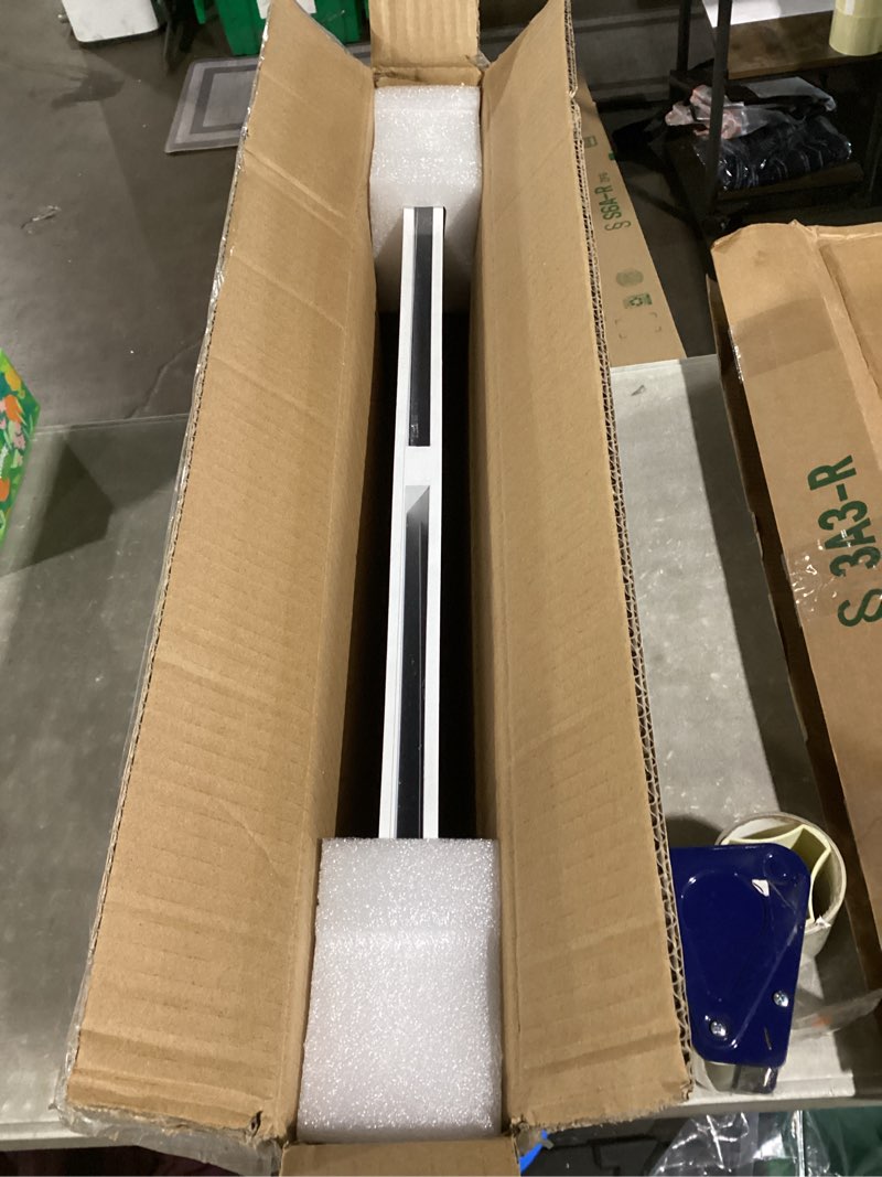 Condition photo showing New/Like New for americanflat 8.5x11 kids art frame - slide in 8.5x11 picture frame holds 25 artworks per slot with two openings and art storage - my mini masterpiece - changeable display - white