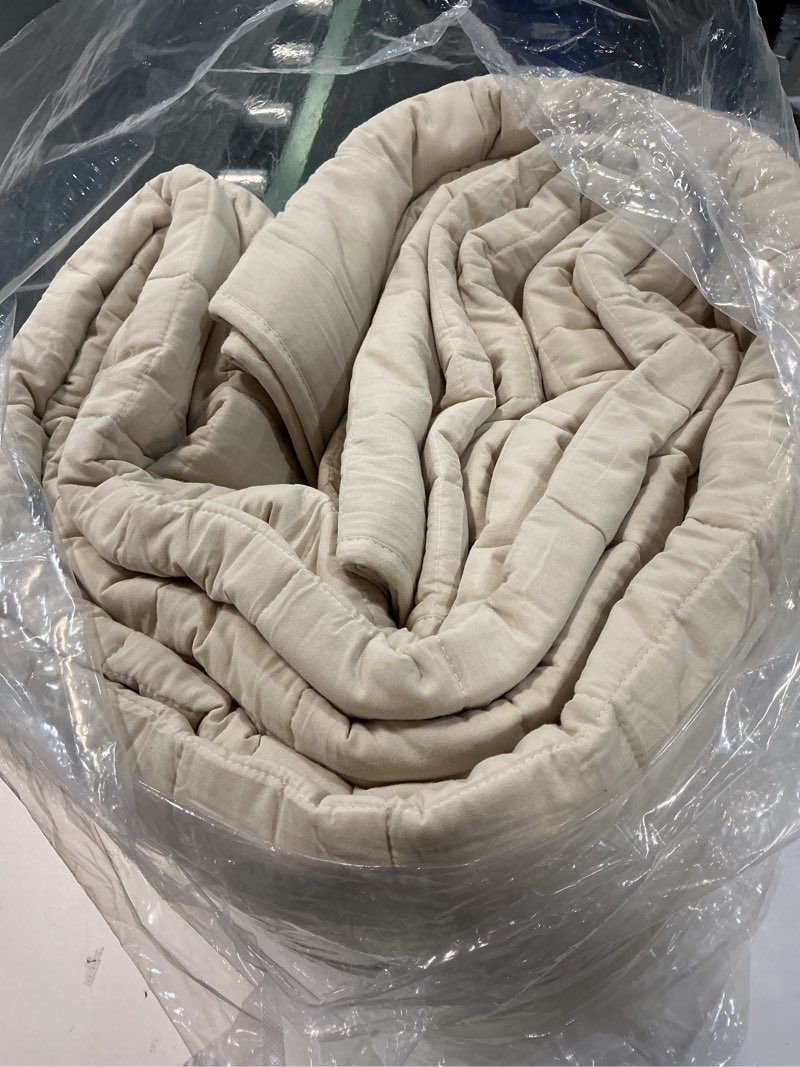 Condition photo showing Good Condition for 120x128 cotton quilt bedding set oversized king size quilted bedspread sets with 2 shams,3 pieces lightweight soft bedding sets for all season,khaki khaki oversized king 120x128