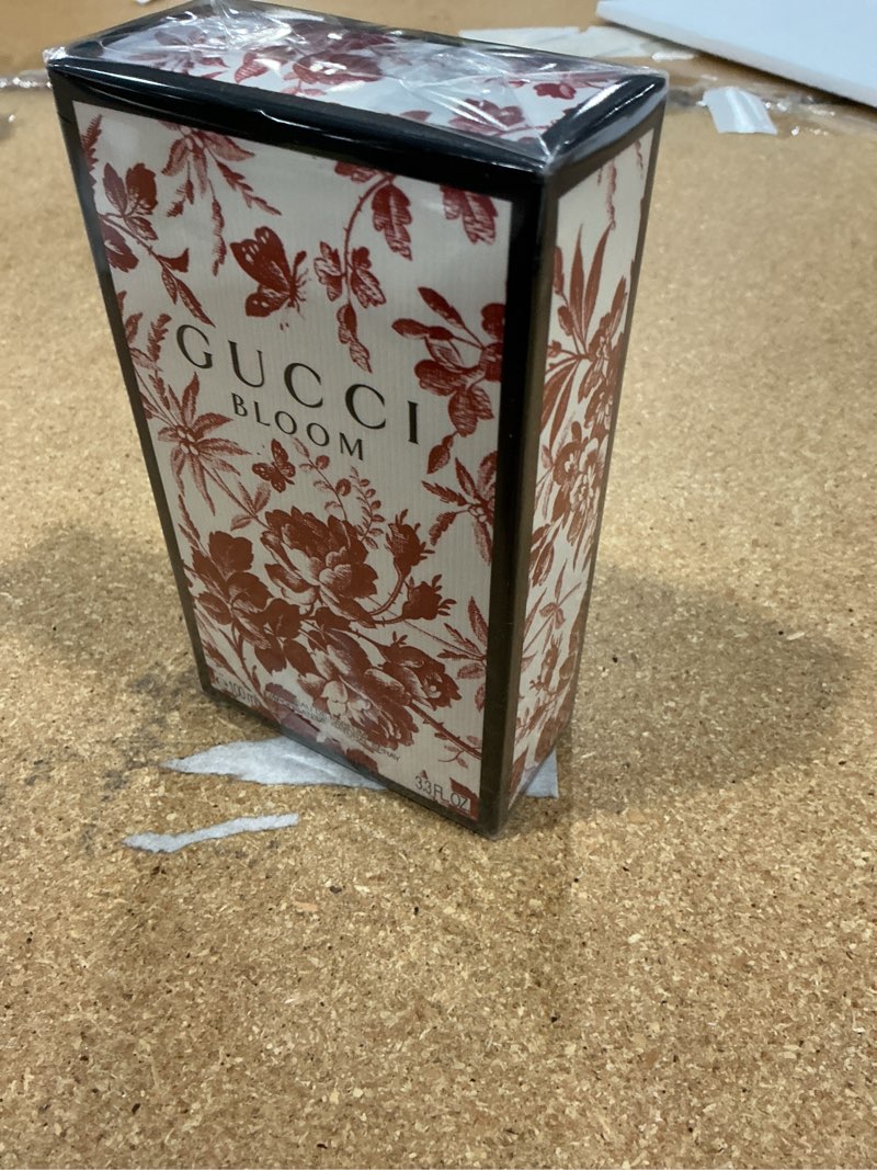 Condition photo showing New/Like New for gucci bloom for women eau de parfum spray, 3.4 ounce, multi floral 100 ml
