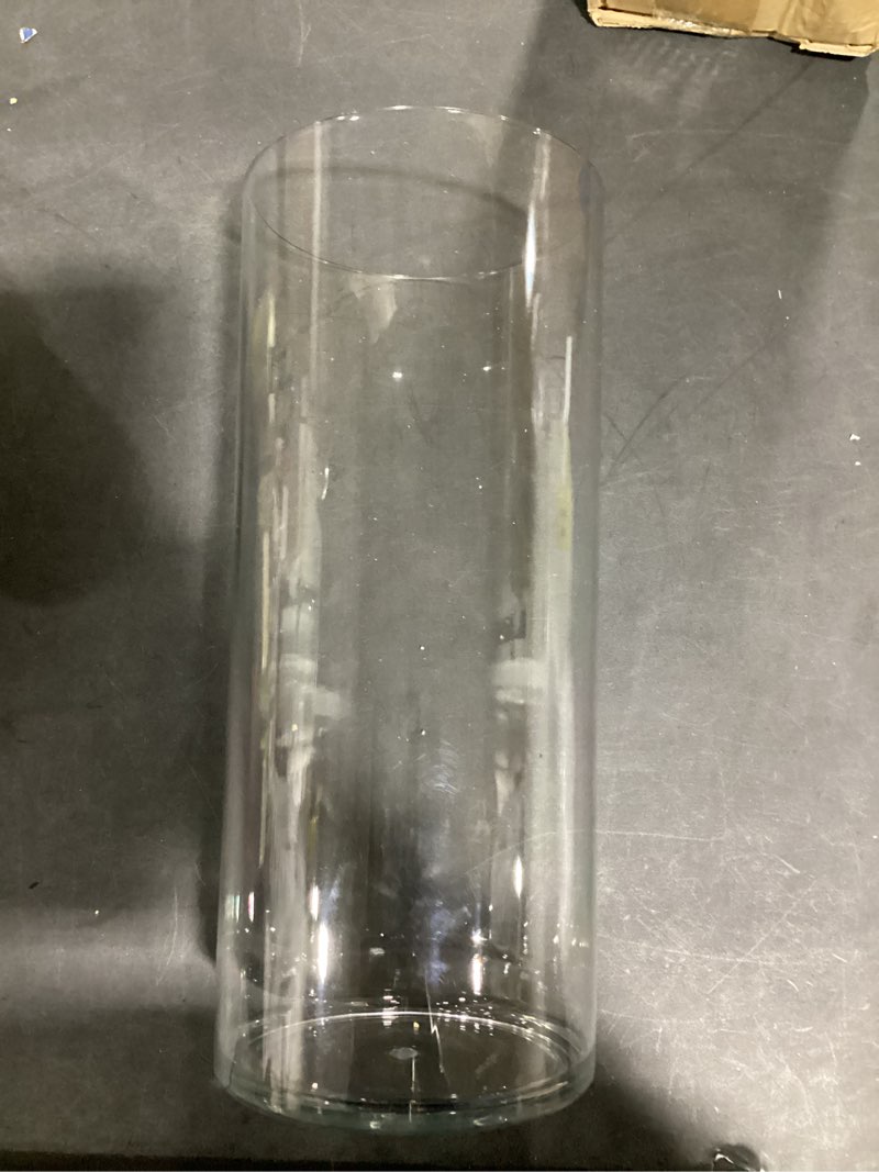 Condition photo showing Good Condition for Clear Flower Vase, Non-breakable Vases, 6" W x 14" H, Acrylic Vase, Aesthetic Room Decor Cylindrical Modern Flower Vases for Table Centerpiece, Home Decor, Women Floral Arrangement Gift Clear 6" W x 14" H