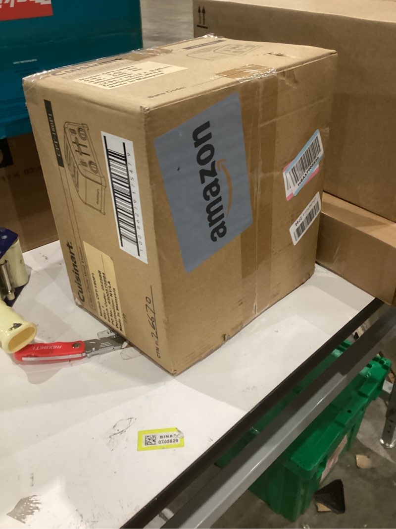 cuisinart 4 slice toaster, compact stainless steel toaster with extra-wide slots for toasting bread,