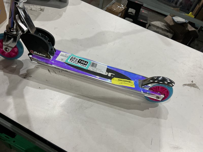 Condition photo showing Good Condition for raxor scooter 