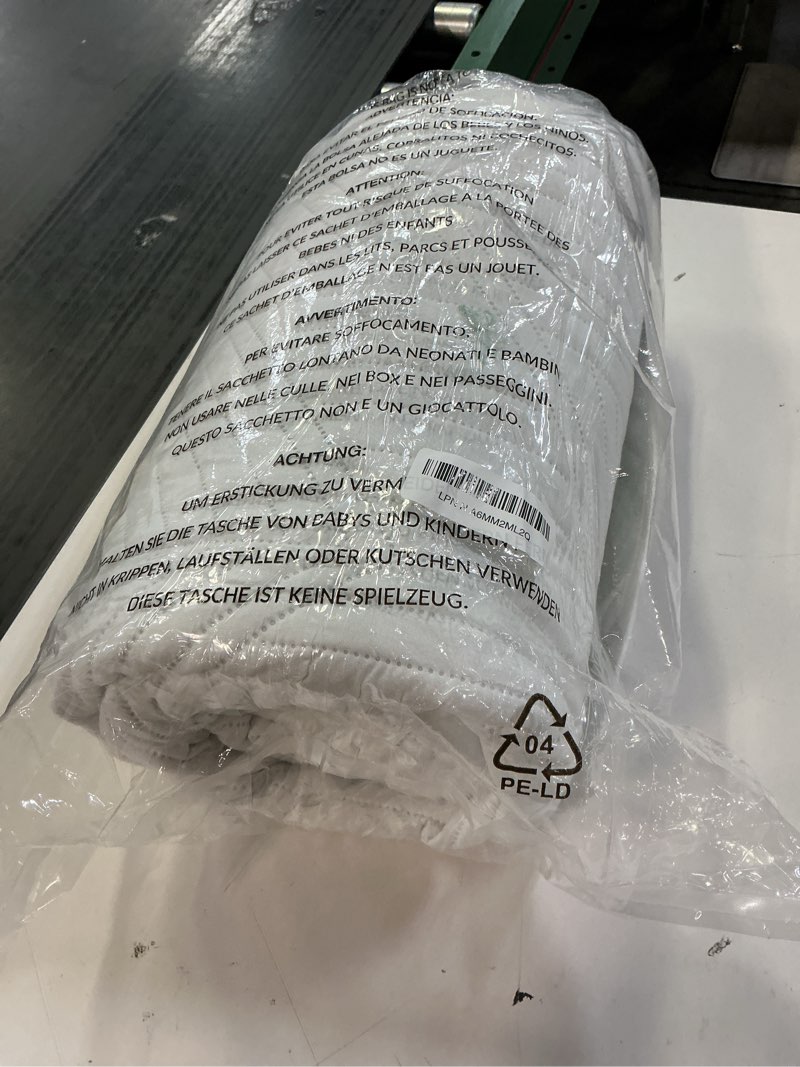 Condition photo showing Good Condition for Maple&Stone White Quilt Set Queen Size, Lightweight Bedspread Ultrasonic Chevron Pattern Light Coverlet for All Season Comforter Bedding Decor - 3 Piece Full Bed Cover Sets Chevron White Full/Queen (90'' x 96'')