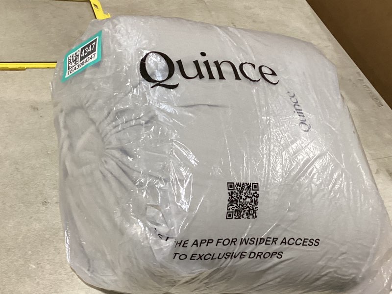 Condition photo showing Good Condition for quince organic cotton gauze duvet cover size king, dried sage color