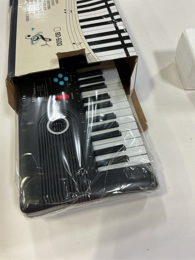 Condition photo showing Good Condition for 61 Keys Piano Keyboard, Electronic Digital Piano with Built-in Speaker Microphone, Portable Keyboard Gift Teaching for Beginners, Electric Piano for Kids, Birthday Gift for Children Black