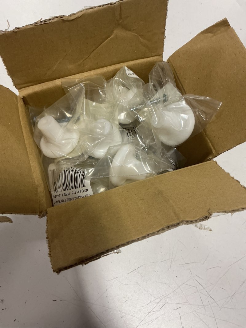Condition photo showing New/Like New for ultra hardware lawn & garden 1.5\" round knob
