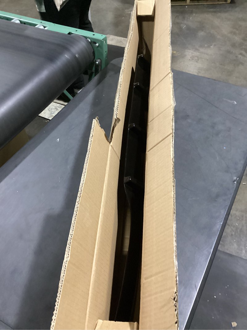 Condition photo showing Good Condition for rear diffuser for telsa model 3 highland rear bumper diffuser