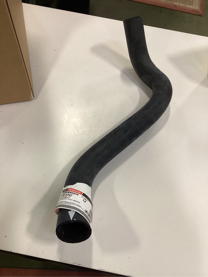 Condition photo showing Good Condition for Motorcraft Radiator Coolant Hose KM-4542 Fits select: 1999-2001 FORD F250  1999-2001 FORD F350