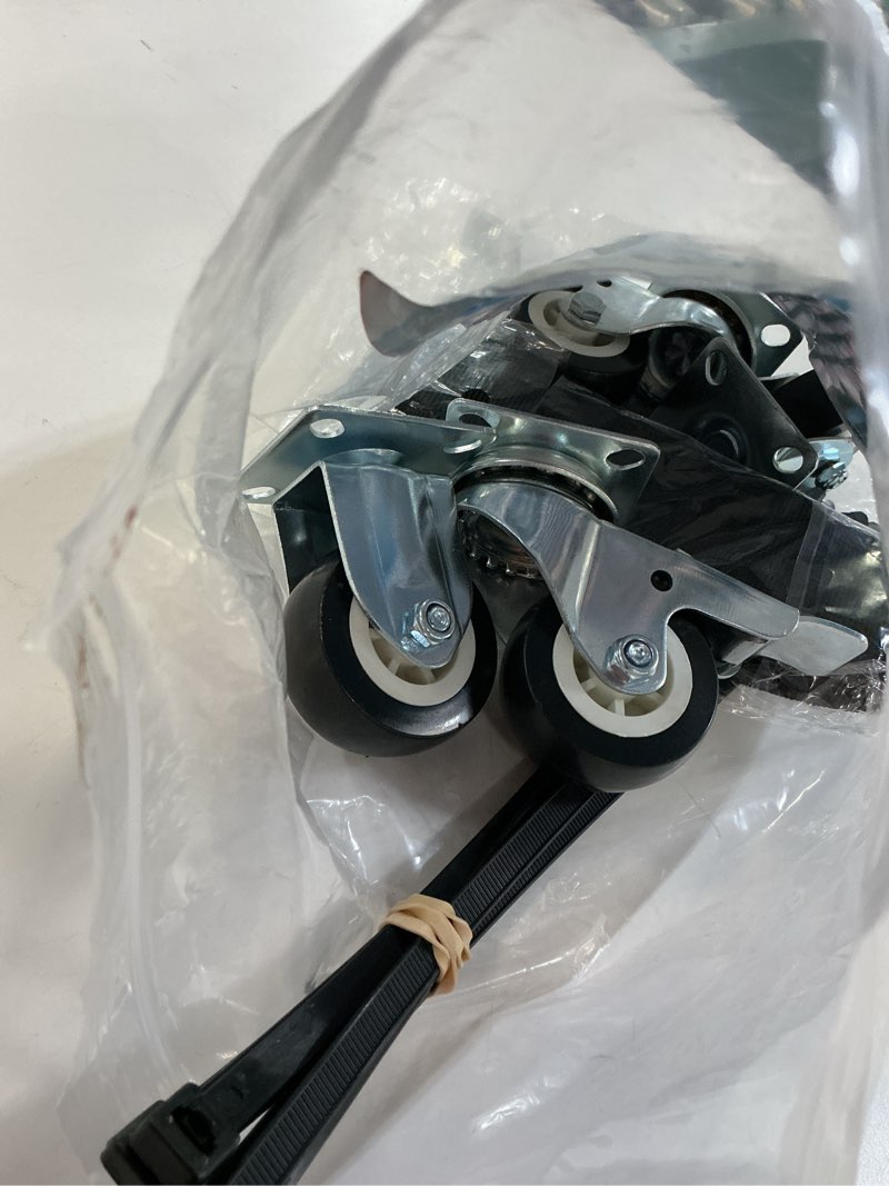 Condition photo showing Good Condition for mirapet's dog travel kit- designed to fit perfectly with medium and large mirapet collapsible pet crates