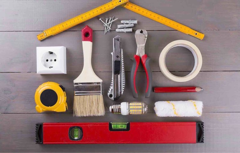 Assorted Home Improvement Lot (Small Tools, Screw, Home Accessories, etc.)