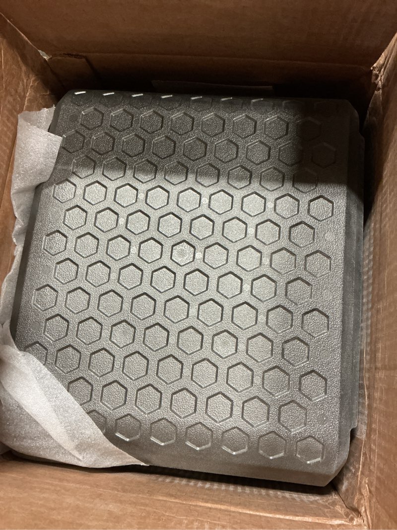 Condition photo showing Good Condition for sentrysafe 0.66-cu ft fireproof and waterproof file safe box