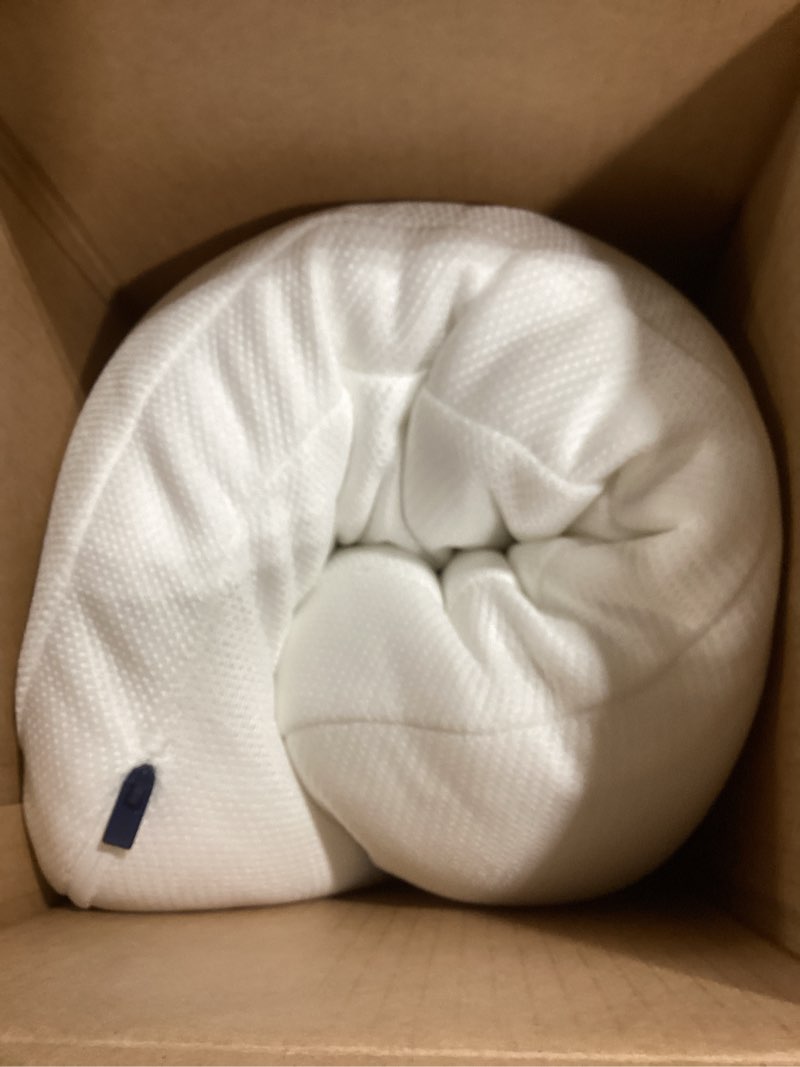 Condition photo showing Good Condition for Casper Sleep Essential Cooling Hybrid Pillow, Standard Size – Dual-Sided Foam & Down-Alternative Fill, Medium Feel, Cooling Cover, Supports Side Sleepers, Breathable & Pressure-Relieving Standard Essential Cooling Hybrid Pillow Single Pack