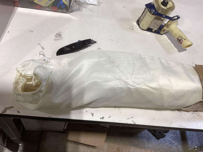 Condition photo showing Good Condition for aohanoi outdoor umbrella - sun protection, rain resistant, windproof with manual open-close feature - ideal for beach, camping, and picnics rice