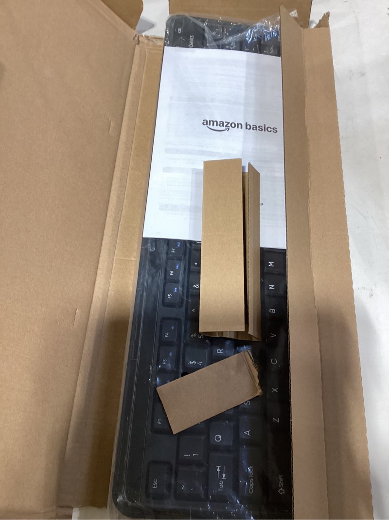 amazon basics modern wireless keyboard with numeric keypad, easy setup, plug-and-play, compact us la