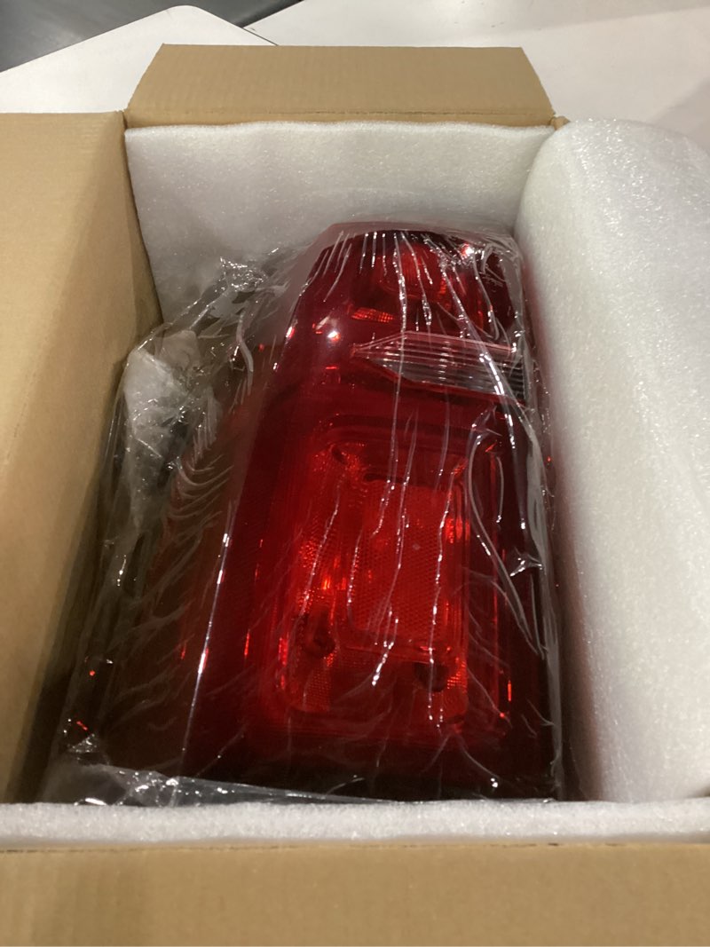 Condition photo showing New/Like New for tail light assembly compatible with chevy tahoe suburban 2015 2016 2017 2018 2019 2020 led brake lamp left driver side # 84467058 gm2800264 2015-2020 left driver side