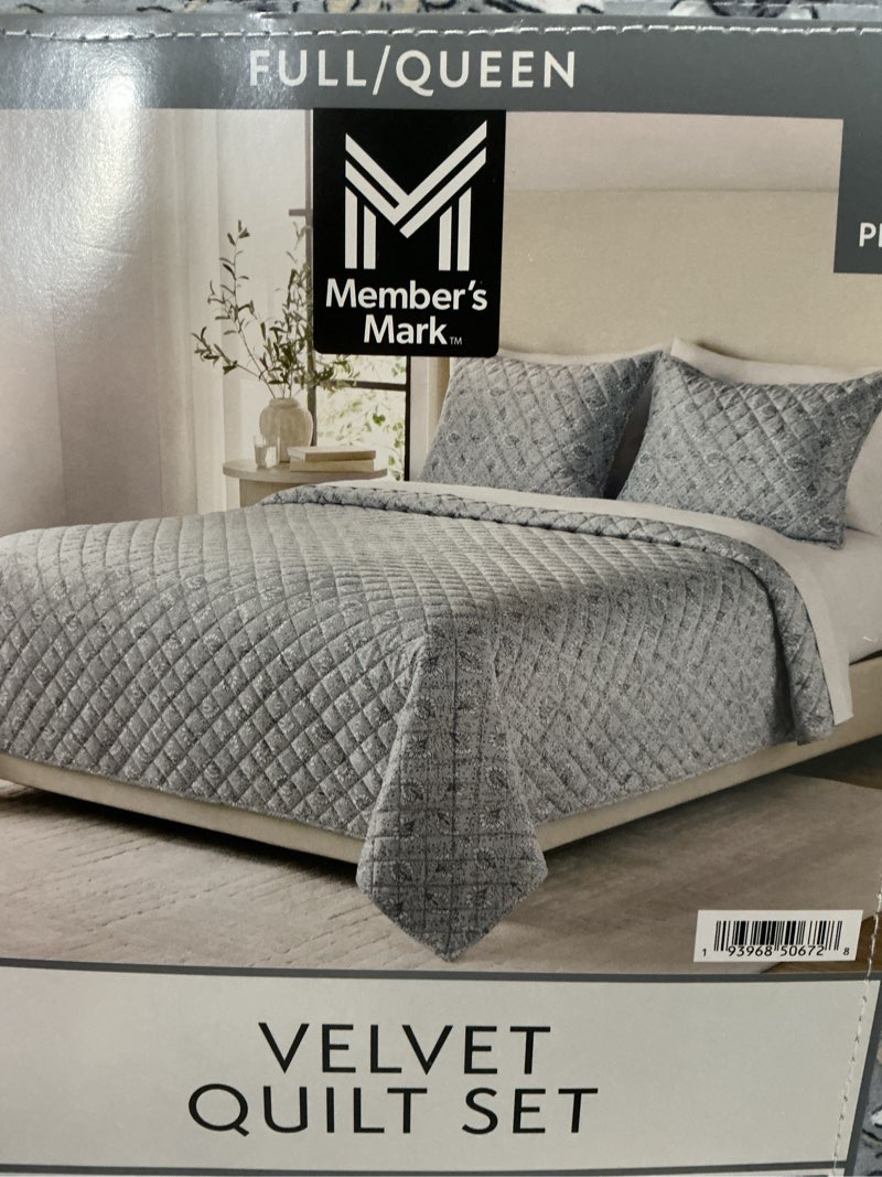 member's mark 3-piece printed velvet quilt set king