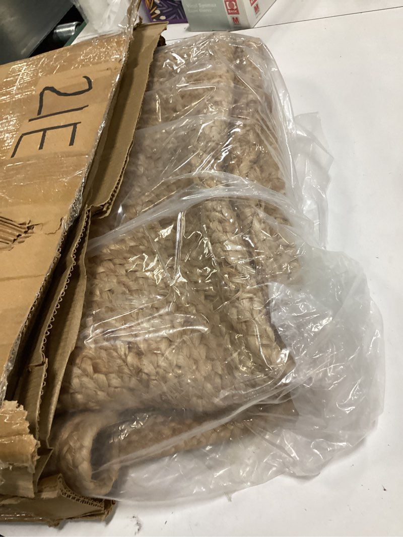 Condition photo showing Good Condition for Handwoven 6FT Round Natural Jute Area Rug Rustic Reversible Solid Farmhouse Rug for Bedroom Living Room Dining Room and Office 6' (Round)