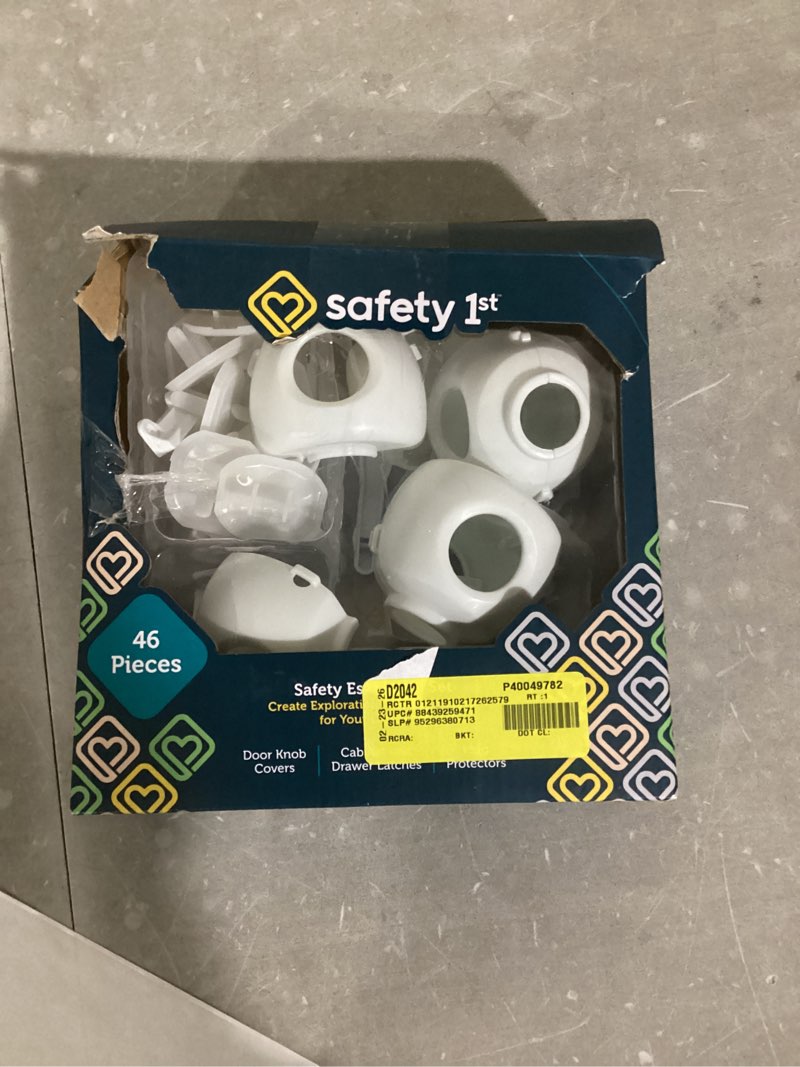 Condition photo showing Good Condition for safety 1st white plastic childproofing kit 46 pc