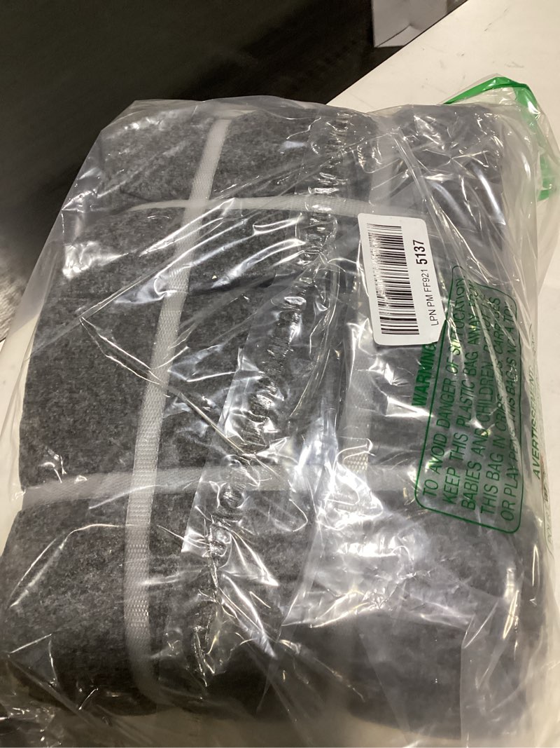 Condition photo showing Good Condition for Nuanchu 78.7 x 118 Inch Gray Underfelt Carpet for Speaker Sub Box, RV, Boat, Marine, Auto, Truck, Car Trunk, Door Liner, Desk Gray 78.7 x 118 Inch