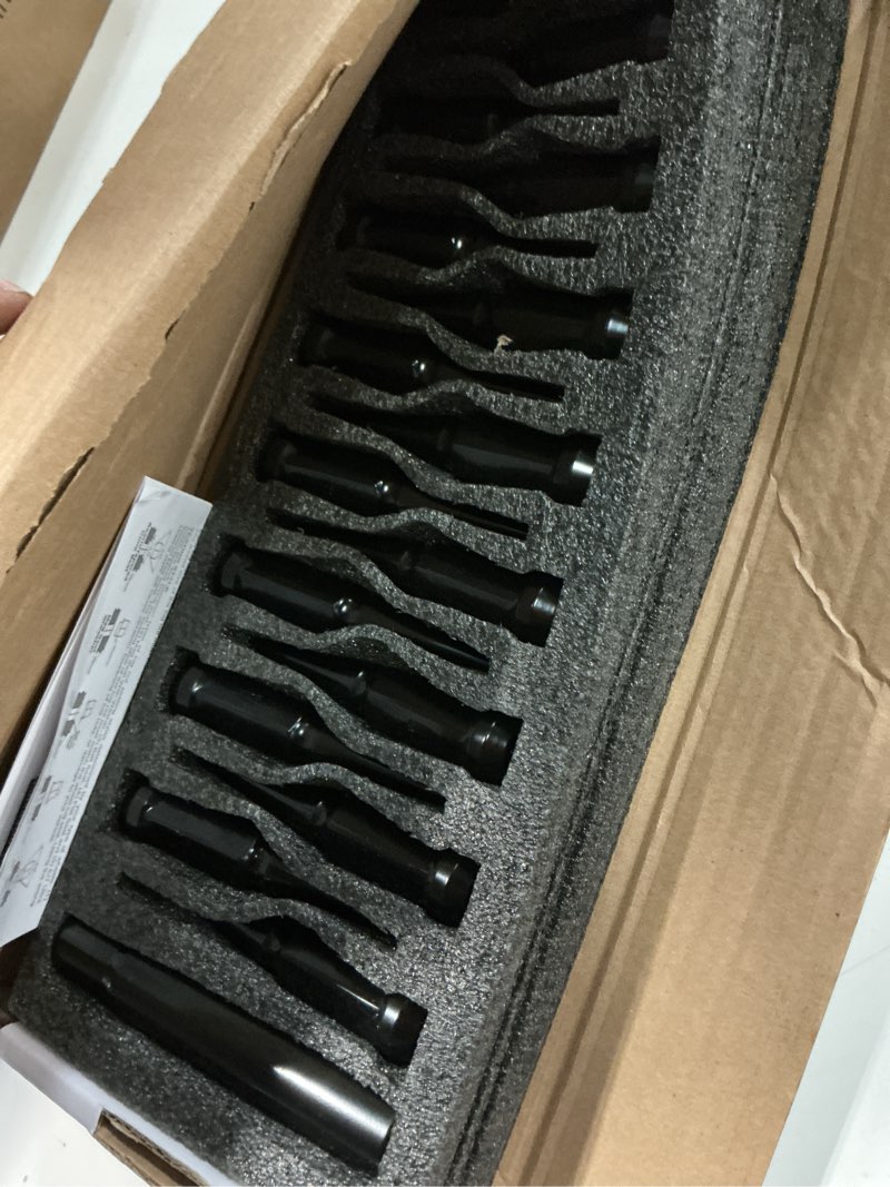 Condition photo showing Good Condition for dynofit 14x1.5 spike lug nuts for chevy gmc silverado sierra 2500 3500, 32pcs one-piece design spiked lug nuts with 1 key fit f250 f350 truck, aftermarket black hex drive bullet nut for 6&8 wheel m14x1.5 32 pcs black