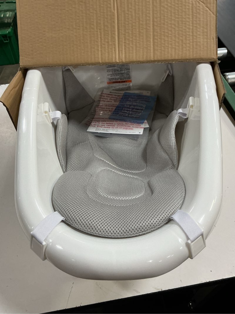 Condition photo showing New/Like New for regalo baby basics grow with me bath tub  3-in-1 bath tub