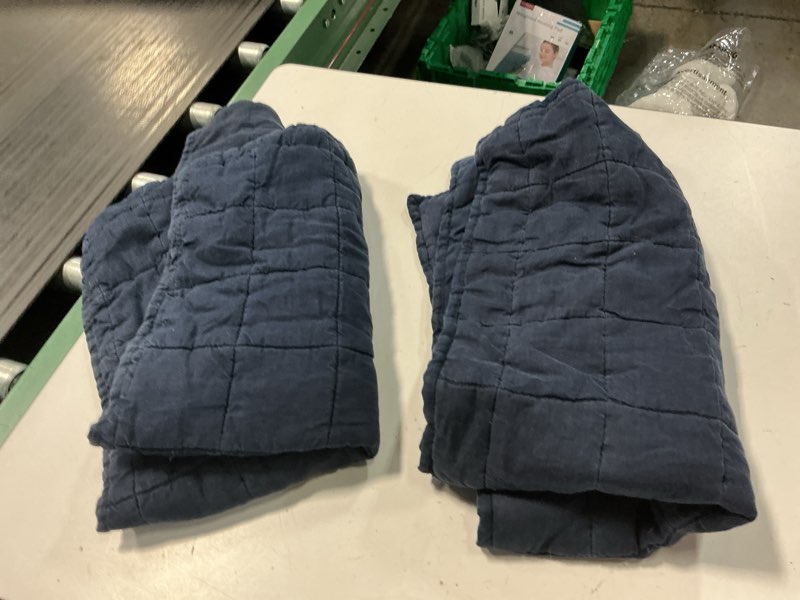 Condition photo showing Good Condition for quince ( incomplete only pillowcases ) european linen box quilt set, king/cal king, navy