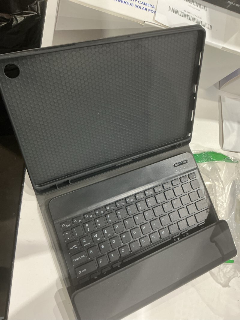 Condition photo showing Good Condition for incipio touchtype keyboard folio for ipad 10th gen & a16 (10.9”)