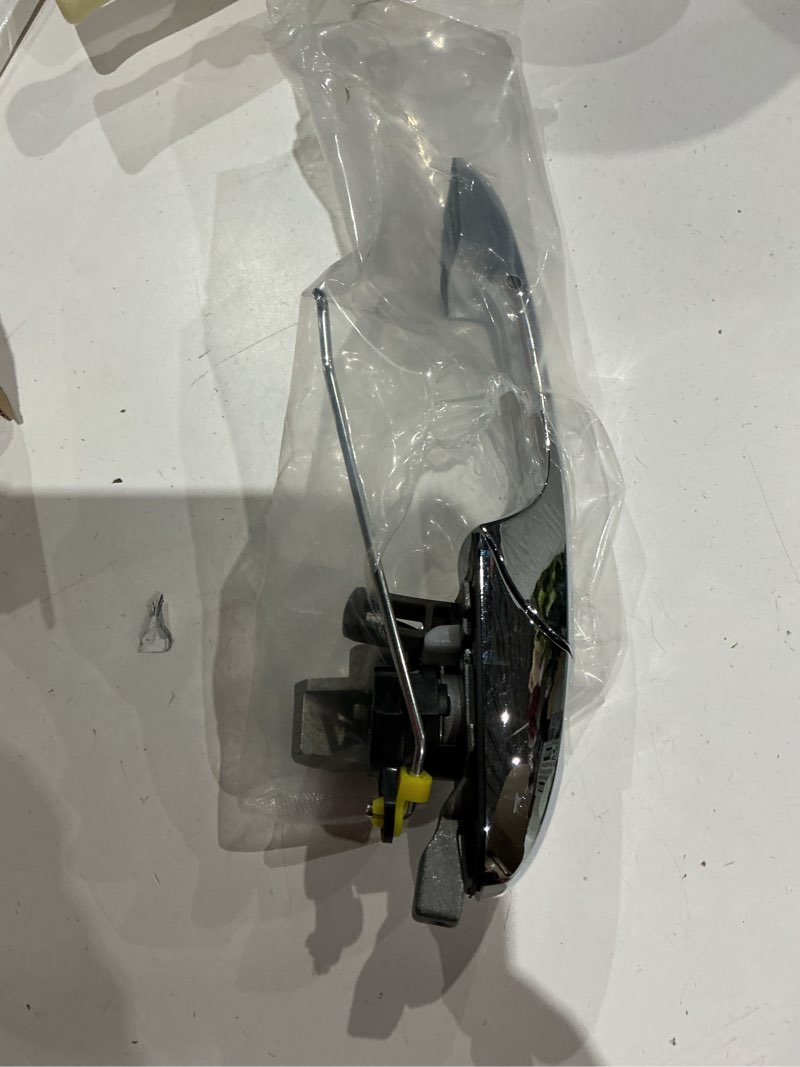 Condition photo showing Good Condition for apperfit exterior door handle (left driver side) compatible with fiat 500 2012 2013 2014 2015 2016 2017 2018 replaces 68069943ac lh