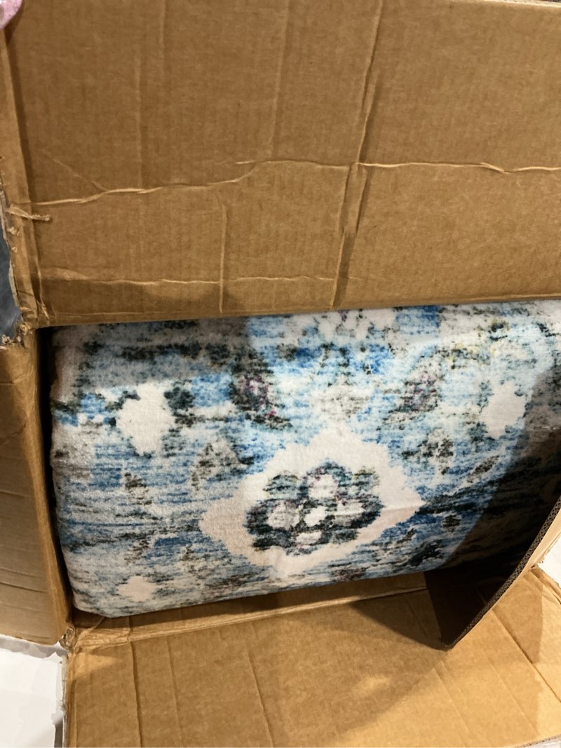 Condition photo showing Good Condition for yarnscape 9' x 12' washable area rug - low pile soft vintage indoor rug for living, dining or bedroom - lightweight carpet with non-slip backing - foldable for easy placement, ocean blue 9' x 12' (rectangular) trellis-ocean blue