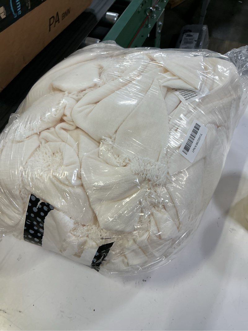 Condition photo showing Good Condition for houmiggle sectional couch covers, 2 pieces washable l shaped couch covers sofa blanket for dogs pet friendly sectional sofa slipcovers furniture protector,71"x 118"+ 71"x 118",(xx-large,cream white) cream white xx-large