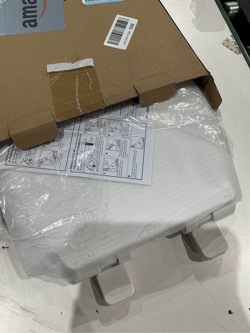 Condition photo showing Good Condition for american standard 5503a00b.020 transitional slow-close elongated front toilet seat, white