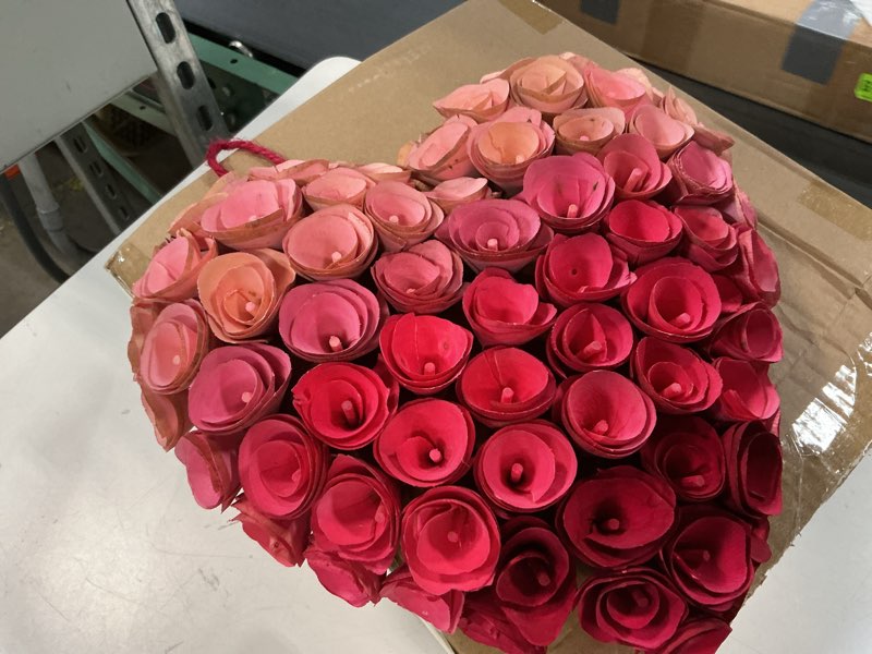 Condition photo showing Good Condition for 12 Inch Valentine's Day Wooden Rose Heart Wreath