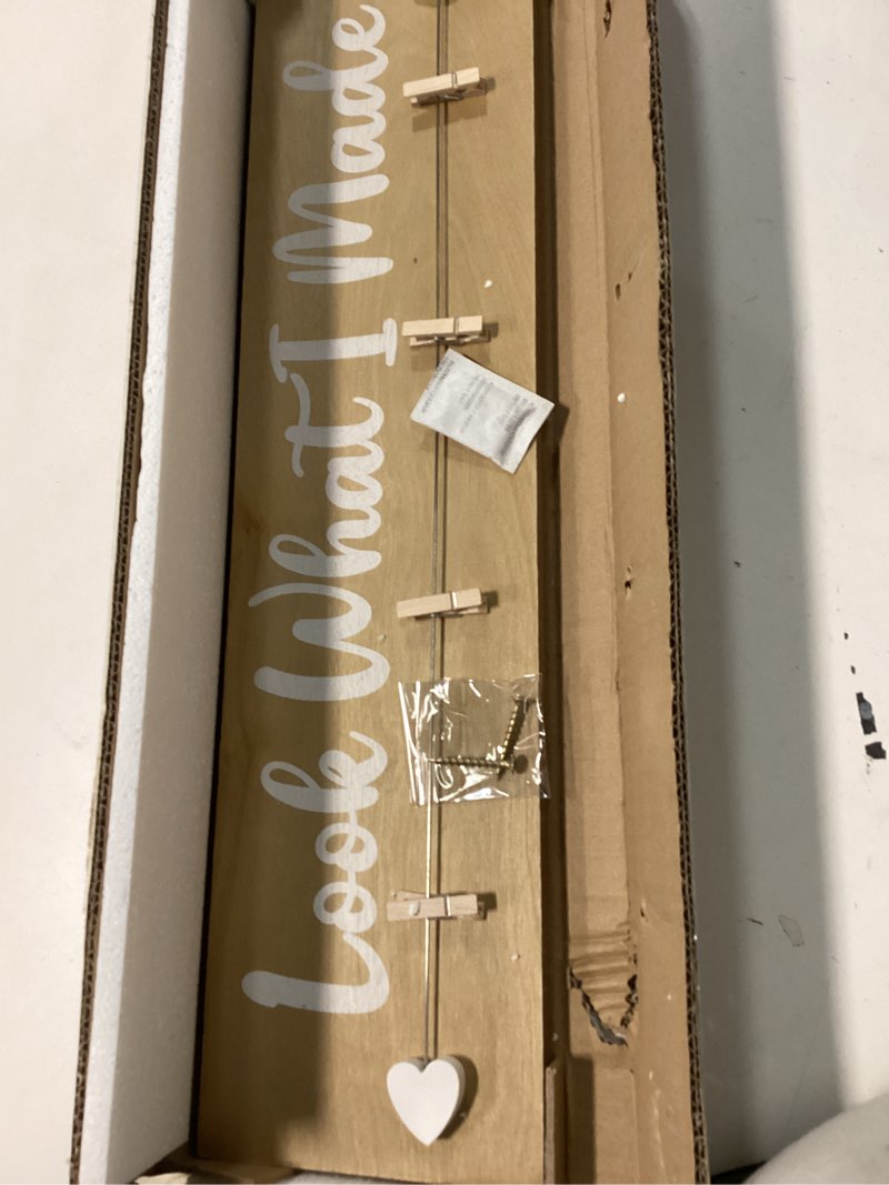 Condition photo showing Good Condition for Elegant Designs HG2038-NLM Decorix Farmhouse Wall Mounted Hanging 4 Photo Wood Picture Display w Clips & Look What I Made White Script for Artwork,Drawings,Décor,Kids Room,Nursery,Playroom,NAT Wood Natural Wood 22.5" Long