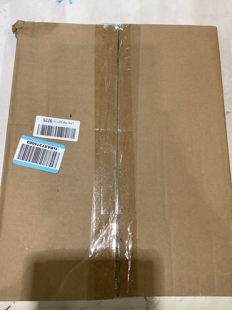Condition photo showing Good Condition for green wood picture frame