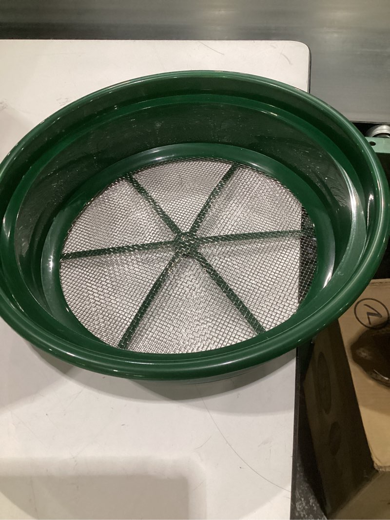 Condition photo showing Good Condition for 10 pack se patented stackable 13-1/4\\\" sifting pan, 1/8\\\" mesh screen