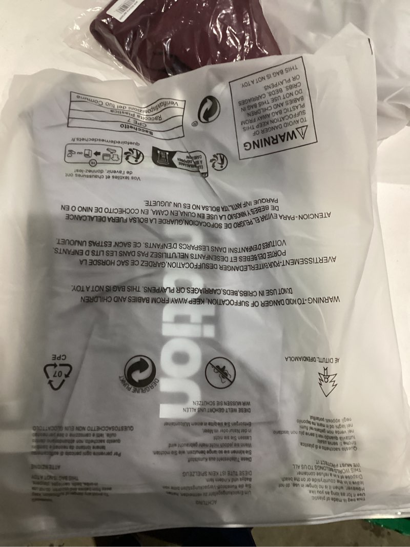 Condition photo showing New/Like New for Running Hydration Vest for Men Women, Lightweight Reflective Hydration Backpack with 1.5L Water Bladder Bag for Hiking, Running, Cycling Grey Regular Size + 1.5 ltr Water Bladder