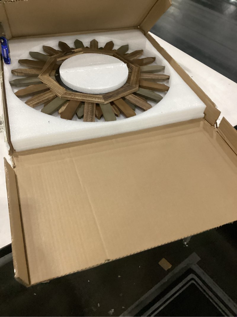 Condition photo showing New/Like New for Sun wall art