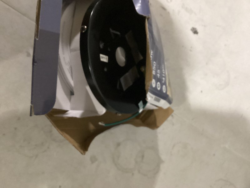 Condition photo showing As Is for utilitech white 5-in or 6-in 850 -lumens warm white round dimmable led damp rated recessed downlight