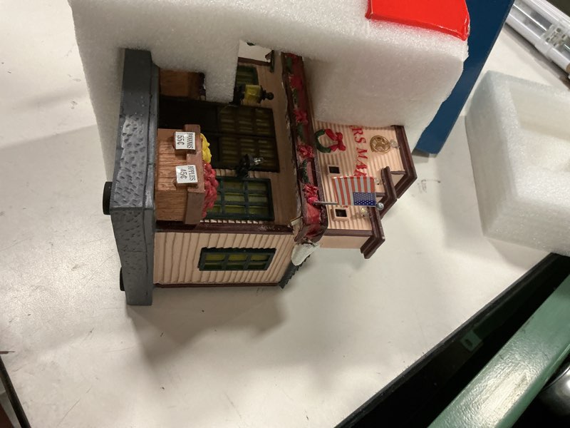 Condition photo showing Good Condition for  Carole Towne Farmer's Market Lighted Musical Building