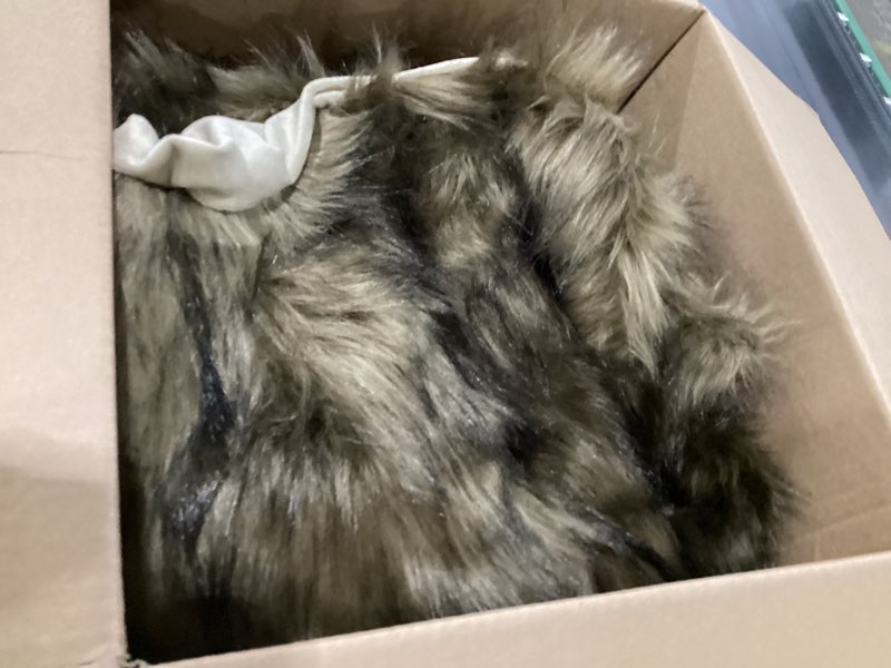 Condition photo showing Good Condition for Luxury Plush Faux Fur Blanket King Size, Long Pile Brown with Black Tipped Throws, Oversized Super Warm, Fuzzy, Elegant, Fluffy Decoration Throw Blanket for Sofa, Armchair, Couch and Bed, 104"x90" Brown 104'' x 90''