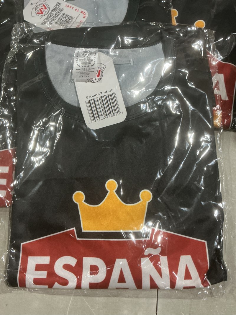 spanish national soccer team t-shirt medium