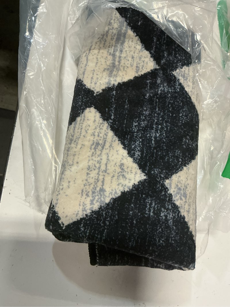 Condition photo showing Good Condition for lahome zelie moroccan trellis area rug, 2x3 small black checkered entryway rug non slip kitchen mat, stain resistance indoor modern floor soft throw carpet for front door bathroom sink bedroom 2' x 2'11" (rectangular) black