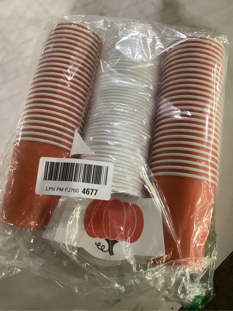 Coffee cups w lids orange 
