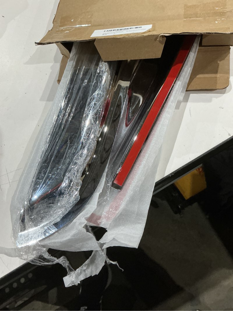 Condition photo showing Good Condition for side chrome rain guards wind deflectors 6p compatible with 2021 2022 2023 2024 seltos