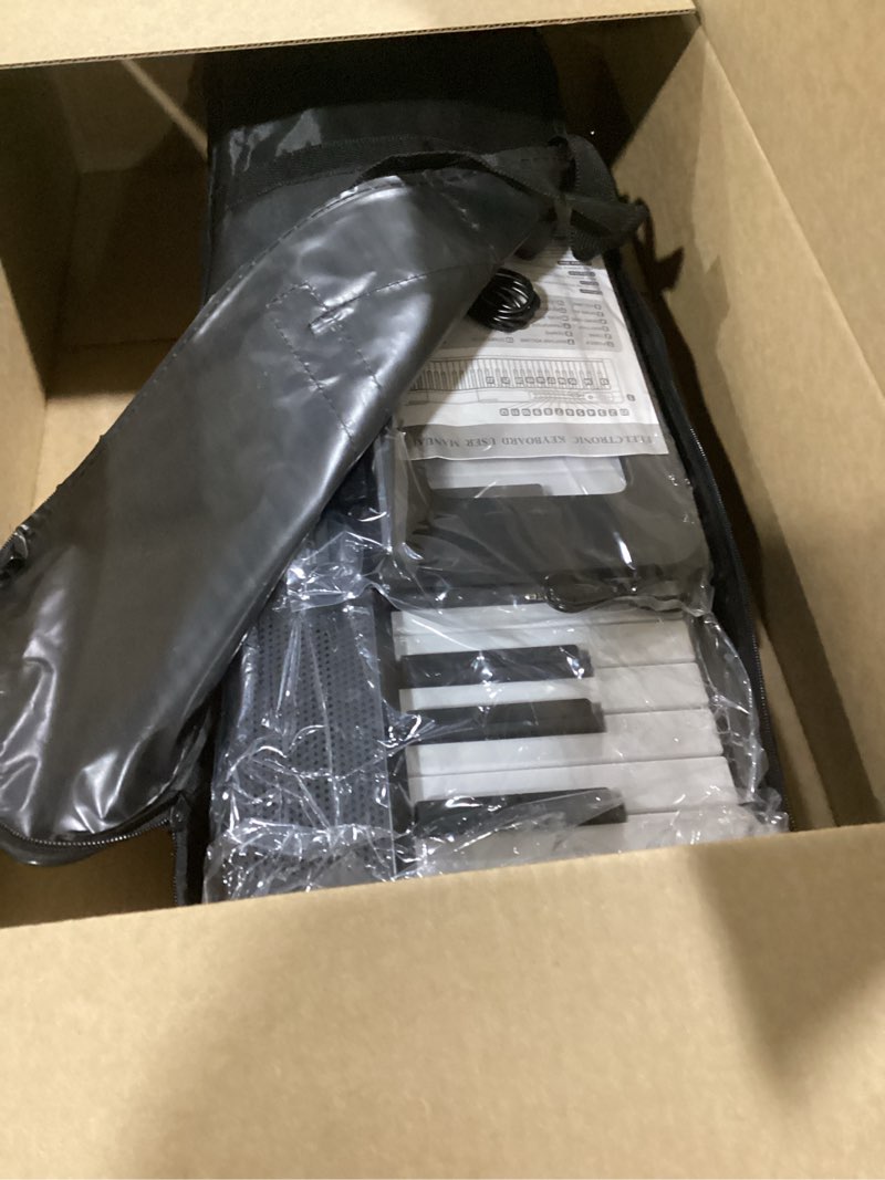 Condition photo showing Good Condition for Electronic Piano keyboard,Foldable Full Size 88 Key Digital Pianos with Power Adapter,Pedal,Sheet Music Stand,Sticker,Bag,for Beginners,Black 88 Keys