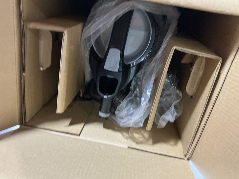 Condition photo showing New/Like New for hoover maxlife power drive swivel xl pet bagless upright vacuum cleaner with hepa media filtration, uh75210, new