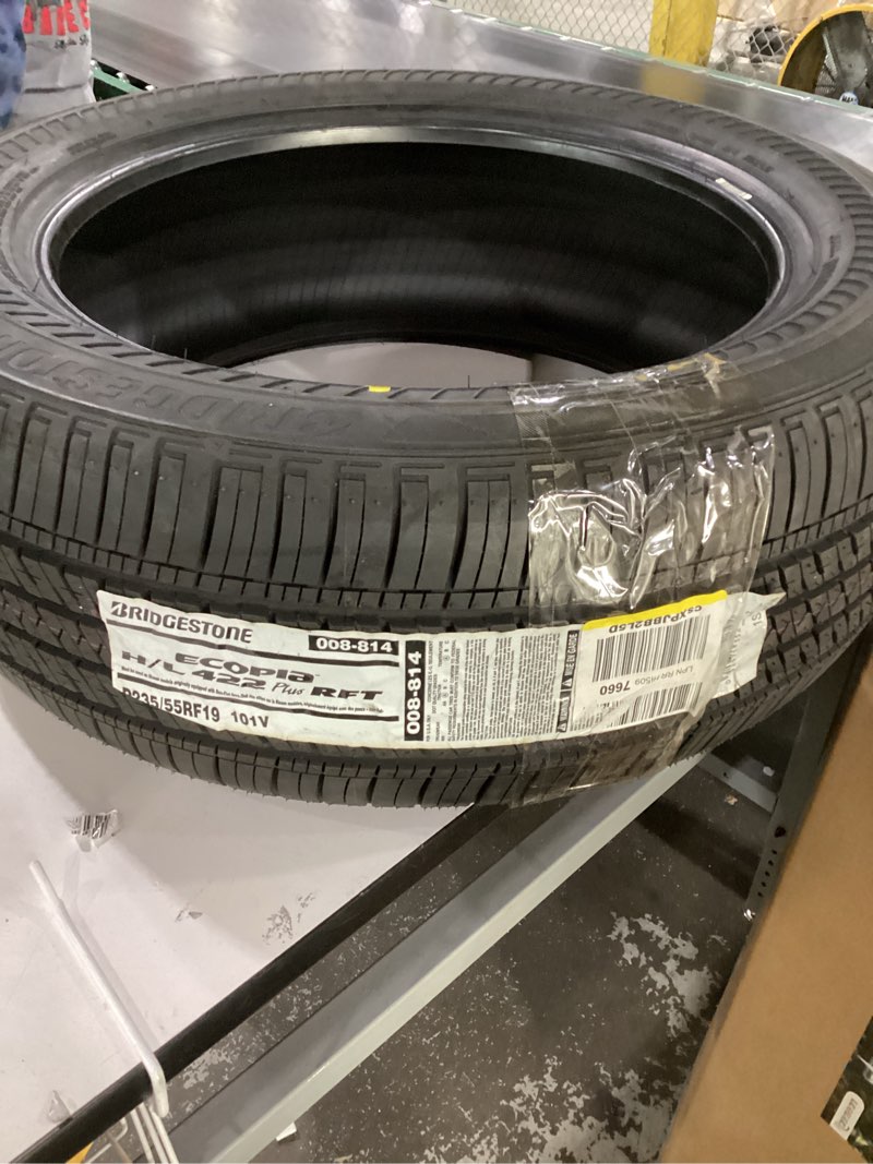Condition photo showing Good Condition for Bridgestone Ecopia H/L 422 Plus Run-Flat SUV Tire P235/55RF19 101 V