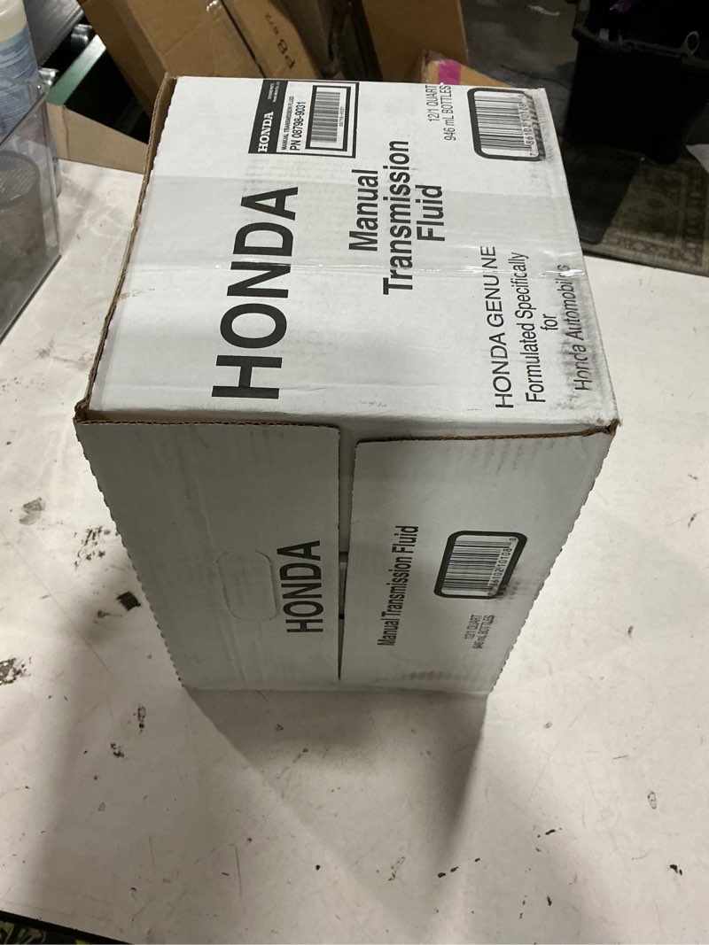 Condition photo showing New/Like New for genuine honda fluid 08798-9031 manual transmission fluid - 1 quart(case of 12)