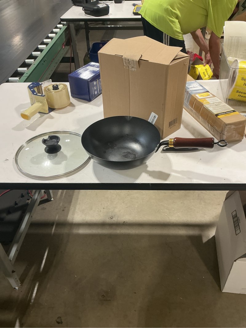 Condition photo showing Good Condition for souped up recipes 10 inch carbon steel wok for electric, induction and gas stoves (lid and user guide video included)