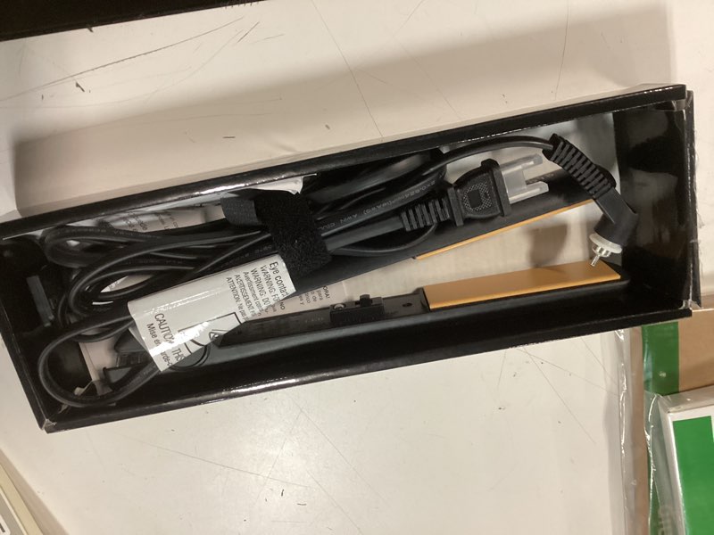 Condition photo showing Good Condition for CHI Original Ceramic Flat Iron, Straightener For A Smooth Finish, Ceramic Floating Plates, Quick Heat Up, Analog On/Off Switch, 1" Black